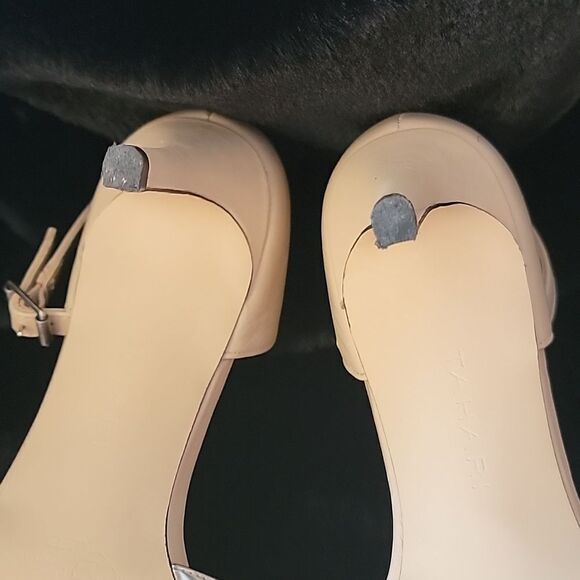 Tahari Heeled ankle Sandles Like new - Picture 7 of 12